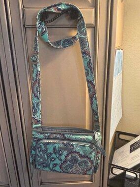 Vera Bradley Fan Flowers Turn Lock Crossbody/Shoulder Bag